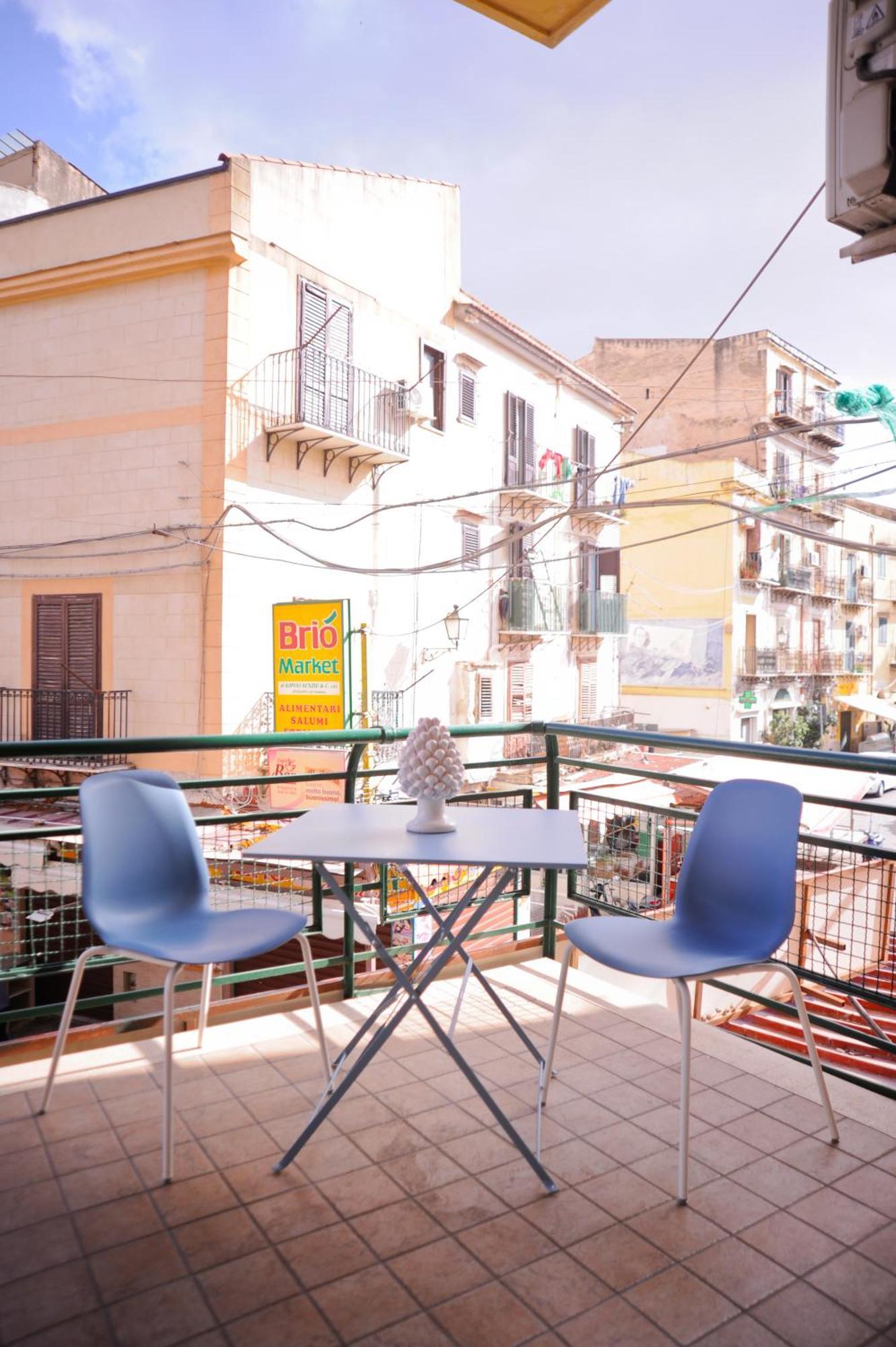 Le Finestre Su Ballaro Palermo Exteriör bild